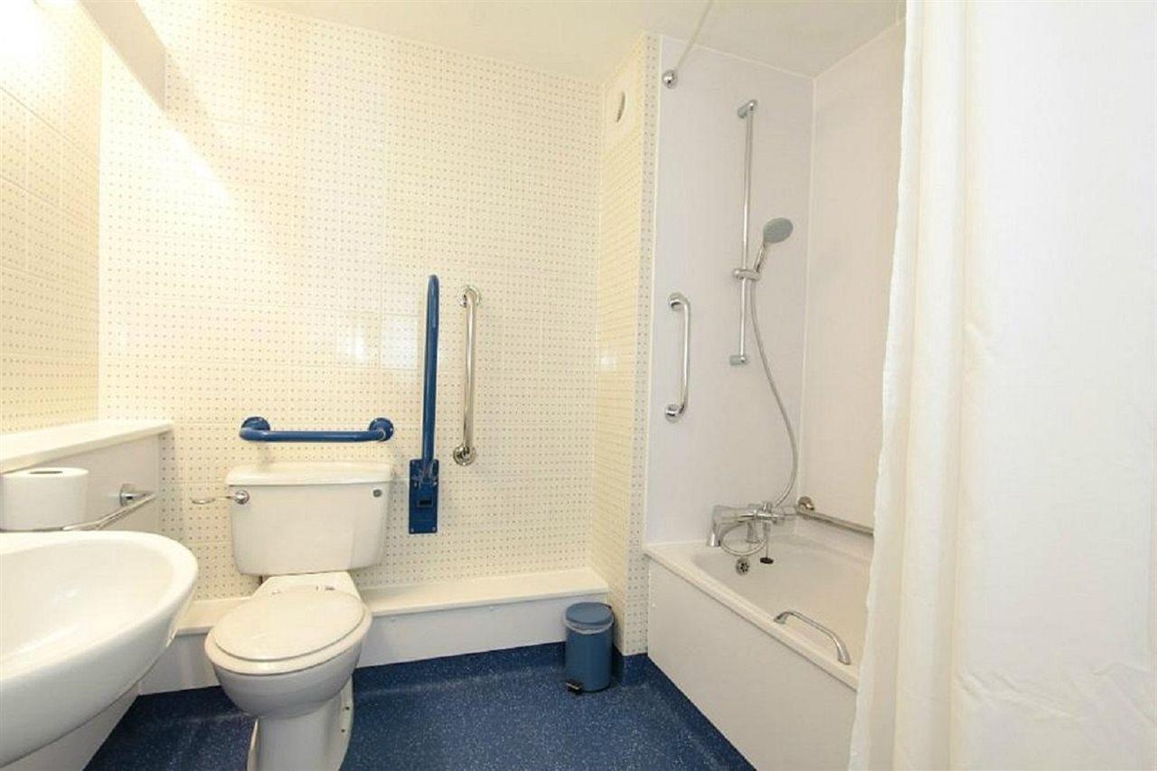 Travelodge Ipswich Stowmarket Haughley Esterno foto