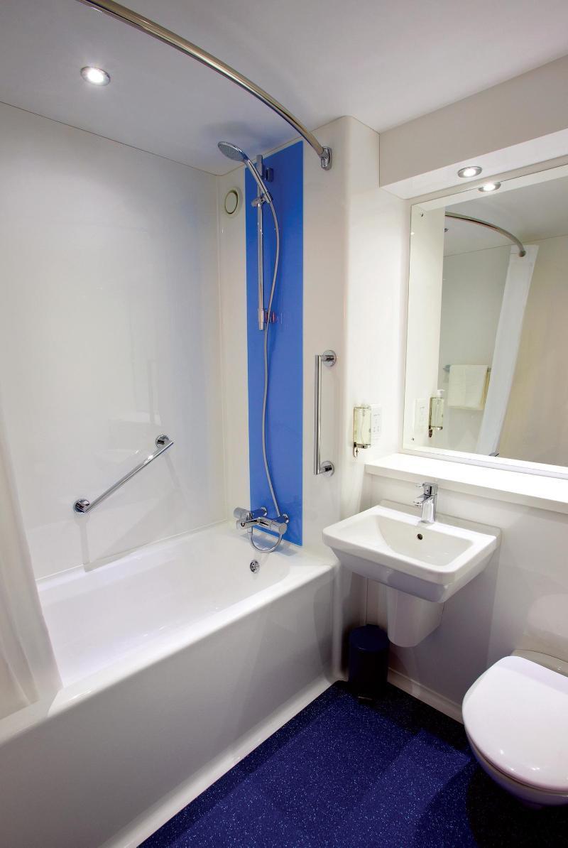 Travelodge Ipswich Stowmarket Haughley Esterno foto